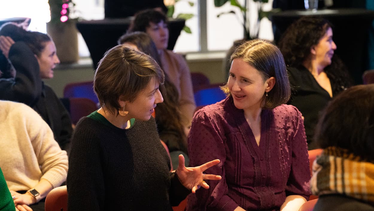 SERIES WOMEN - Entwicklung und Fernetzung